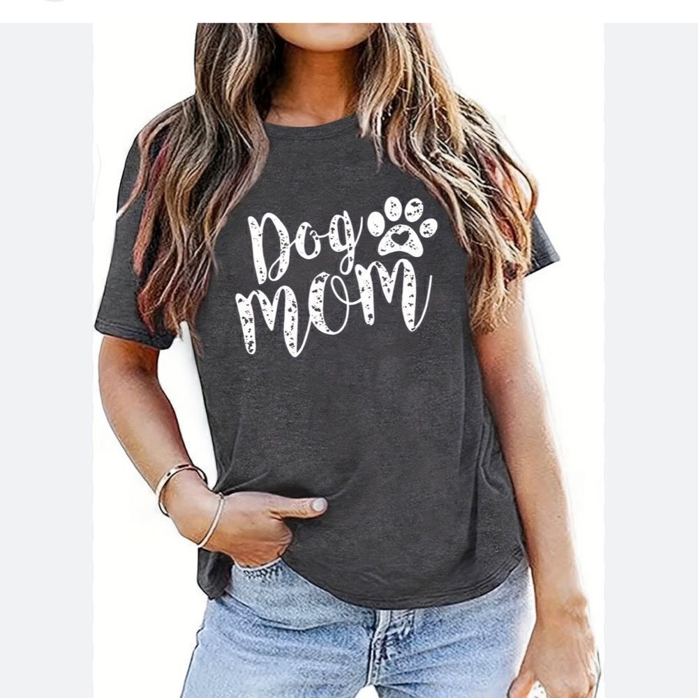 Gray top women’s size 3 XL short sleeve mom dogs